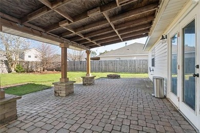 Looking for the perfect home sweet home? This 3-bedroom on Royal Golf Club in Louisiana - for sale on GolfHomes.com, golf home, golf lot