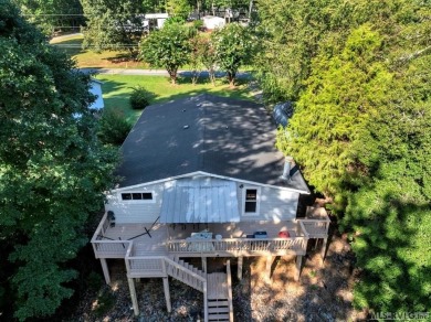 Waterfront Living in Tanglewood Shores! This 3 bedroom, 2 full on Tanglewood Shores Golf Club in Virginia - for sale on GolfHomes.com, golf home, golf lot