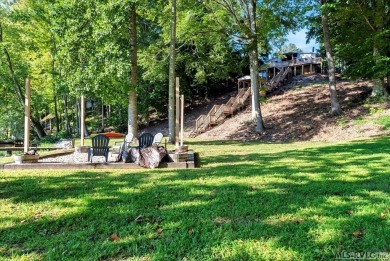 Waterfront Living in Tanglewood Shores! This 3 bedroom, 2 full on Tanglewood Shores Golf Club in Virginia - for sale on GolfHomes.com, golf home, golf lot