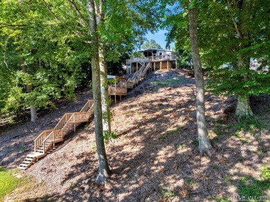 Waterfront Living in Tanglewood Shores! This 3 bedroom, 2 full on Tanglewood Shores Golf Club in Virginia - for sale on GolfHomes.com, golf home, golf lot