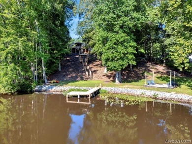 Waterfront Living in Tanglewood Shores! This 3 bedroom, 2 full on Tanglewood Shores Golf Club in Virginia - for sale on GolfHomes.com, golf home, golf lot