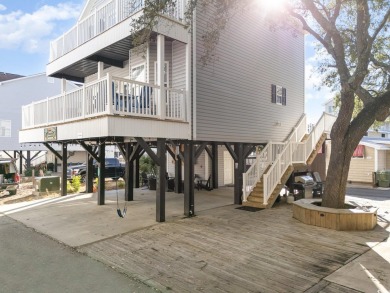 Ocean View from this tastefully decorated 5BR/3BA Raised Beach on Prestwick Country Club in South Carolina - for sale on GolfHomes.com, golf home, golf lot