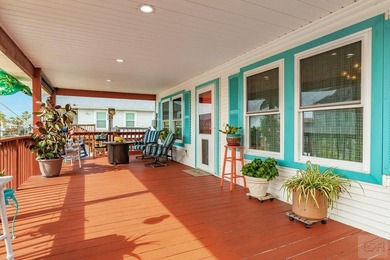 WONDERFUL updated and well-maintained home in Sea Isle! Gorgeous on Galveston Country Club in Texas - for sale on GolfHomes.com, golf home, golf lot