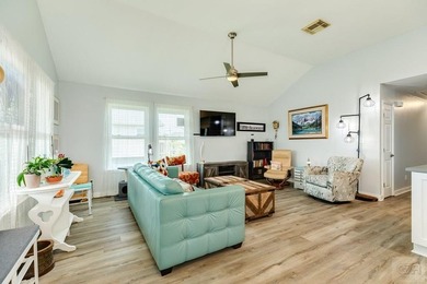 WONDERFUL updated and well-maintained home in Sea Isle! Gorgeous on Galveston Country Club in Texas - for sale on GolfHomes.com, golf home, golf lot