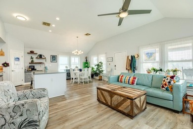 WONDERFUL updated and well-maintained home in Sea Isle! Gorgeous on Galveston Country Club in Texas - for sale on GolfHomes.com, golf home, golf lot