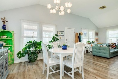 WONDERFUL updated and well-maintained home in Sea Isle! Gorgeous on Galveston Country Club in Texas - for sale on GolfHomes.com, golf home, golf lot