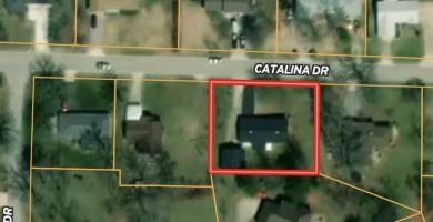 Welcome to this beautifully maintained 5-bed, 2.5-bath home on West Plains Country Club in Missouri - for sale on GolfHomes.com, golf home, golf lot