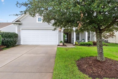 This beautifully maintained Copper Ridge Model offers the on Argent Lakes Golf Course in South Carolina - for sale on GolfHomes.com, golf home, golf lot