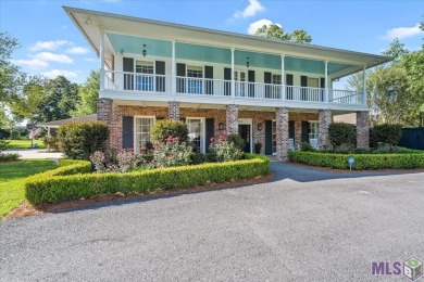 Exquisite 5BR home with pool, pool house, and golf course views on Baton Rouge Country Club in Louisiana - for sale on GolfHomes.com, golf home, golf lot