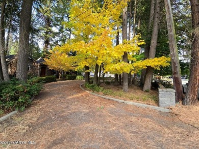 Discover Your Dream Home!
This charming 2-bedroom, 2-bathroom on Avondale Golf and Tennis Club in Idaho - for sale on GolfHomes.com, golf home, golf lot