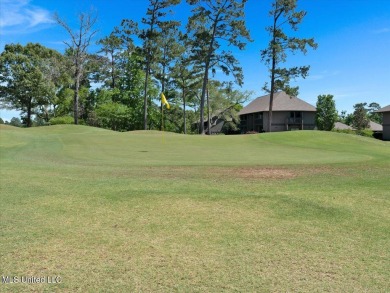 Welcome to this stunning 2-bedroom, 2.5-bathroom townhouse on Diamondhead Country Club in Mississippi - for sale on GolfHomes.com, golf home, golf lot