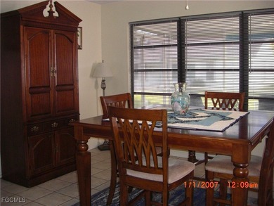 Single-family home in Sabal Springs Golf and Racquet Club, North on Sabal Springs Golf and Racquet Club in Florida - for sale on GolfHomes.com, golf home, golf lot