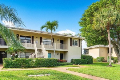 Beautifully updated convertible 3 bedroom, 2 bath condo located on Hunters Run Golf and Country Club in Florida - for sale on GolfHomes.com, golf home, golf lot