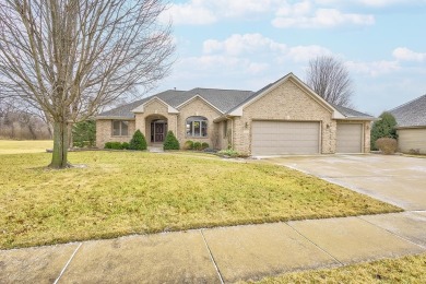 STUNNING 3 BEDROOM 2300 SF RANCH HOME ON GOLF COURSE WITH on Newburg Village Golf Club in Illinois - for sale on GolfHomes.com, golf home, golf lot