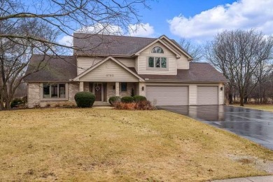 Spacious 4-bedroom home with 2 full and 2 half baths nestled on on  in Illinois - for sale on GolfHomes.com, golf home, golf lot