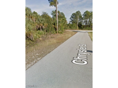 THIS COULD BE THE ONE You've Been Looking for! GREAT Location on Mirror Lakes Golf Club in Florida - for sale on GolfHomes.com, golf home, golf lot