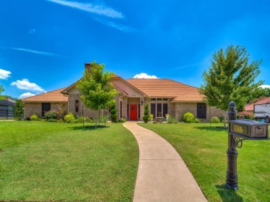 Beautiful house with outstanding street appeal and amazing golf on Walnut Creek Country Club in Texas - for sale on GolfHomes.com, golf home, golf lot