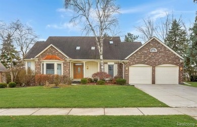 Charming Cape Cod Home - A Must See! Welcome to this rare and on Hilltop Golf Course in Michigan - for sale on GolfHomes.com, golf home, golf lot