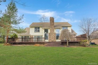 Charming Cape Cod Home - A Must See! Welcome to this rare and on Hilltop Golf Course in Michigan - for sale on GolfHomes.com, golf home, golf lot