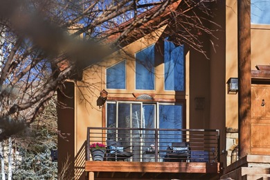 Beautiful, sun-filled home in the heart of Jeremy Ranch offering on Jeremy Golf and Country Club in Utah - for sale on GolfHomes.com, golf home, golf lot