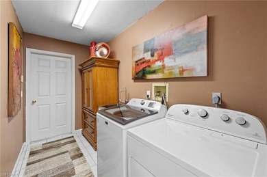 Welcome home to this beautifully maintained 3-bedroom + den on Wildcat Run Golf and Country Club in Florida - for sale on GolfHomes.com, golf home, golf lot