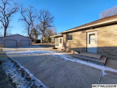 BEAUTIFUL BRICK HOME IN CLEAR LAKE - FEELS LIKE VACATION LIVING on All Vets Golf Club in Iowa - for sale on GolfHomes.com, golf home, golf lot