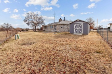 This great property offers a perfect blend of comfort and on Augusta Country Club in Kansas - for sale on GolfHomes.com, golf home, golf lot