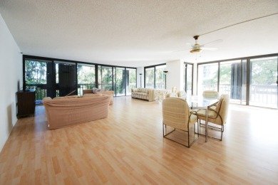 Recently adjusted-reflecting a thoughtful price change. Spacious on The President Country Club in Florida - for sale on GolfHomes.com, golf home, golf lot