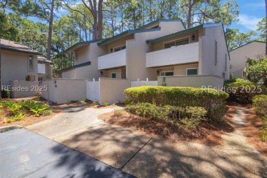 Fully furnished, beautifully finished, and positioned in one of on Harbour Town Golf Links in South Carolina - for sale on GolfHomes.com, golf home, golf lot