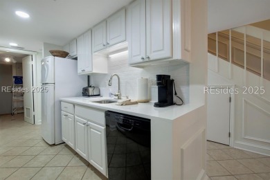 Fully furnished, beautifully finished, and positioned in one of on Harbour Town Golf Links in South Carolina - for sale on GolfHomes.com, golf home, golf lot