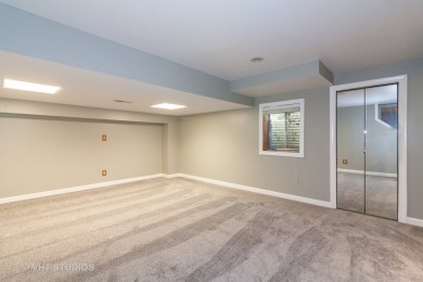 THIS 3 BEDROOM 2.5 BATHROOM TOWNHOME  FEATURES A WELL -THOUGHT on Boughton Ridge Golf Course in Illinois - for sale on GolfHomes.com, golf home, golf lot
