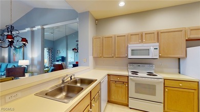 Beautiful 2 bed/2 bath *Stratford* golf condo overlooks the golf on Lexington Country Club in Florida - for sale on GolfHomes.com, golf home, golf lot