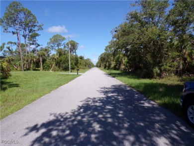 This lot is on a quiet street that would be a great place to on Sabal Trace Golf and Country Club in Florida - for sale on GolfHomes.com, golf home, golf lot