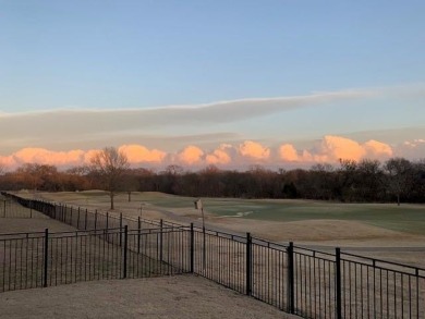Seller offering $15,000 credit to buyer for upgrades, closing on Woodbridge Golf Club in Texas - for sale on GolfHomes.com, golf home, golf lot