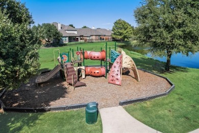 Seller offering $15,000 credit to buyer for upgrades, closing on Woodbridge Golf Club in Texas - for sale on GolfHomes.com, golf home, golf lot