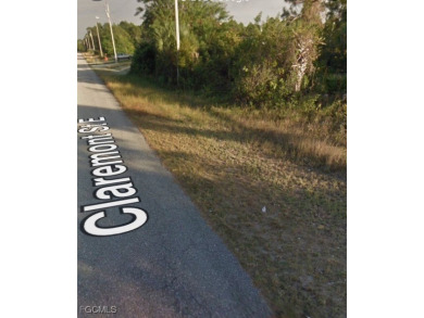 Super CLEAN LOT. READY TO BUILD. THIS COULD BE THE ONE You've on Mirror Lakes Golf Club in Florida - for sale on GolfHomes.com, golf home, golf lot