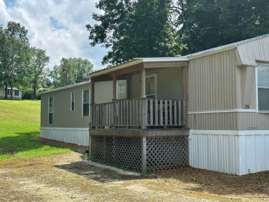 Kentucky Lake area 2bedroom/1bath fully furnished mobile home on Tennessean Golf Club in Tennessee - for sale on GolfHomes.com, golf home, golf lot