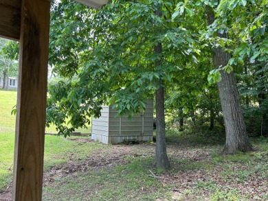 Kentucky Lake area 2bedroom/1bath fully furnished mobile home on Tennessean Golf Club in Tennessee - for sale on GolfHomes.com, golf home, golf lot