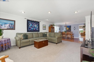 Gorgeous custom built home in the Proctor School area with large on Willow Park Golf Course in California - for sale on GolfHomes.com, golf home, golf lot