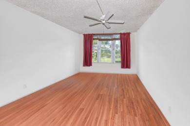 Welcome to this lovely 2-bed, 2-bath condo featuring a versatile on Palm-Aire Country Club and Resort - The Oaks in Florida - for sale on GolfHomes.com, golf home, golf lot