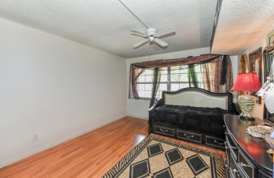Welcome to this lovely 2-bed, 2-bath condo featuring a versatile on Palm-Aire Country Club and Resort - The Oaks in Florida - for sale on GolfHomes.com, golf home, golf lot