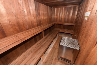 Welcome to this lovely 2-bed, 2-bath condo featuring a versatile on Palm-Aire Country Club and Resort - The Oaks in Florida - for sale on GolfHomes.com, golf home, golf lot