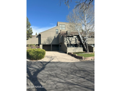 Cozy Condo in the heart of the Country Club with incredible on Continental Country Club in Arizona - for sale on GolfHomes.com, golf home, golf lot