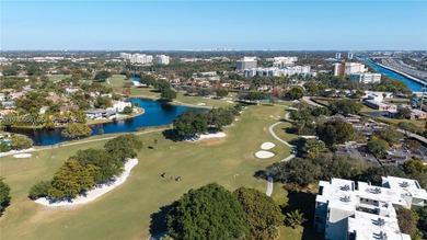 Corner condo located in the heart of Plantation. This spacious on  in Florida - for sale on GolfHomes.com, golf home, golf lot