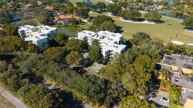 Corner condo located in the heart of Plantation. This spacious on  in Florida - for sale on GolfHomes.com, golf home, golf lot