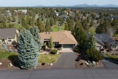 Eaglecrest Living at Its Finest!Located in the prestigious on Eagle Crest Golf Resort - Ridge Course in Oregon - for sale on GolfHomes.com, golf home, golf lot