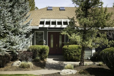 Eaglecrest Living at Its Finest!Located in the prestigious on Eagle Crest Golf Resort - Ridge Course in Oregon - for sale on GolfHomes.com, golf home, golf lot