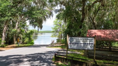 Escape to tranquility and embrace the leisurely lifestyle in the on Sunny Hills Golf and Country Club in Florida - for sale on GolfHomes.com, golf home, golf lot