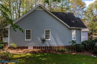 Welcome to the desirable Hills Quarters community in Irvington on King Carter Golf Course in Virginia - for sale on GolfHomes.com, golf home, golf lot