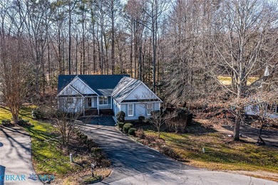 Welcome to the desirable Hills Quarters community in Irvington on King Carter Golf Course in Virginia - for sale on GolfHomes.com, golf home, golf lot